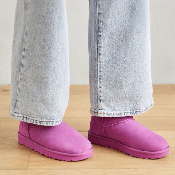 Ugg Ultra Mini Classic Boot Women NIB Mangosteen